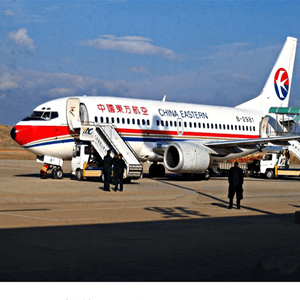 兴凯湖空运公司航空快运业稳步发展的原因是什么？